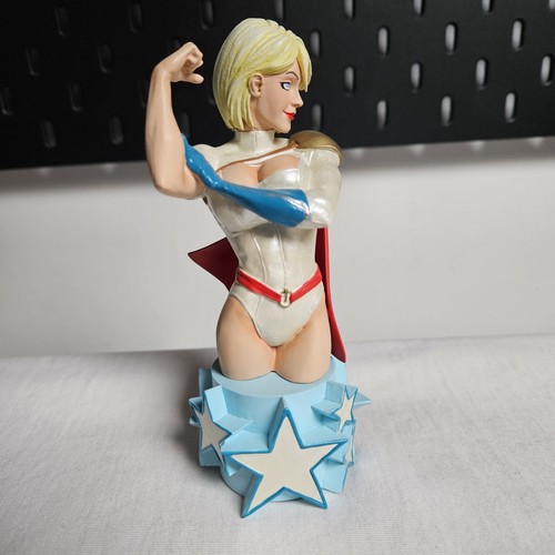 POWER GIRL BUST - WOMEN OF THE DC UNIVERSE - DC DIRECT - LIMITED #2147 / 5000 - Picture 4 of 9