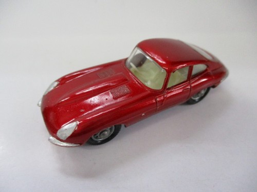 La Jaguar type E rouge en miniature par Matchbox by Lesney au 1/64e