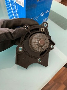 06H121026CF Original Wasserpumpe Kühlmittelpumpe VW AUDI SEAT SKODA 06H121008F
