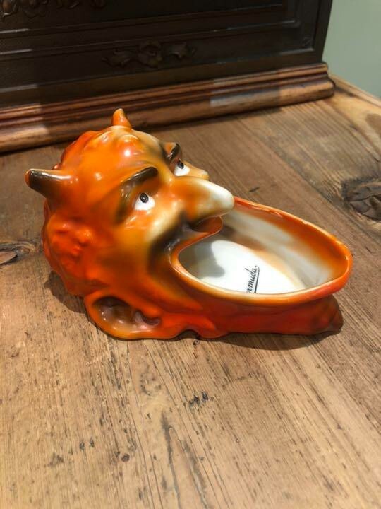 Vintage Devil weirdo ashtray 12cm 7cm 