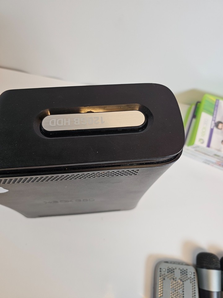 Microsoft Xbox 360 120GB Console Bundle disc tray fault (sometimes