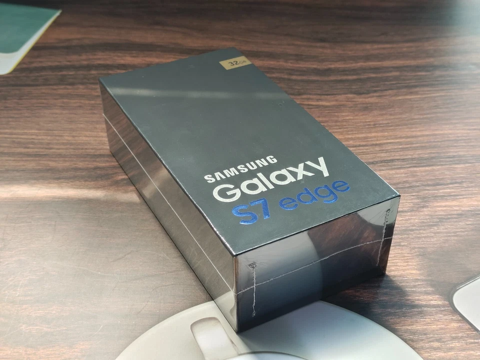 New&Sealed Samsung Galaxy S7 Edge(SM-G935F) 32GB UNLOCKED Andriod Smartphone - Image 4 of 4