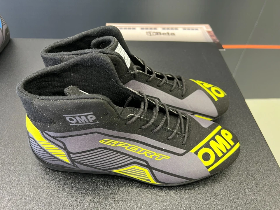 STIVALETTI RALLY IGNIFUGHI OMOLOGAT FIA 8856-2018 NERO GIALLO OMP SPORT IC0-0829 - Immagine 2 di 4