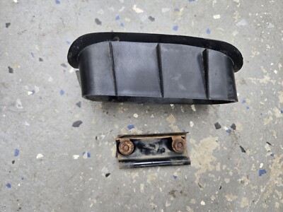 ぺつぺい 85 Nissan 300ZX Turbo OEM Front Bumper Bezel Vent Insert Z31