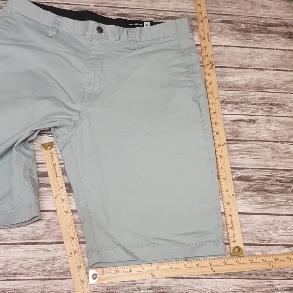 Volcom Size 34 Men Shorts Casual Wear - Image 2 of 4