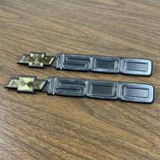 95 96 97 98 99 Chevrolet Silverado 2500 Side Emblem Logo Badge Used Oem Set 95 96 97 98 99 Chevrolet Silverado 2500 Side Emblem Logo Badge Used Oem Set