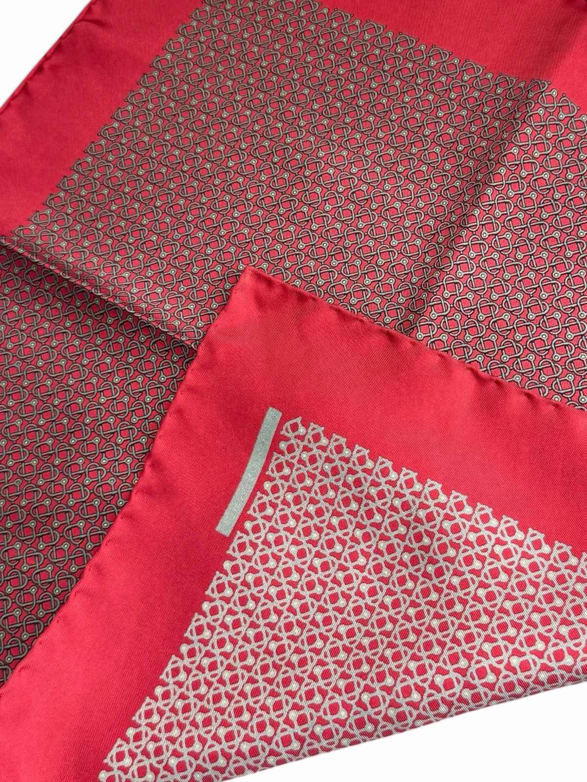 Hermes Paris 100percent Silk Pocket Square Handkerchief VTG Red Rare Design image 10