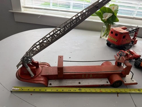 VINTAGE TONKA AERIAL LADDER FIRE TRUCK ORIGINAL PAINT COMPLETE RARE