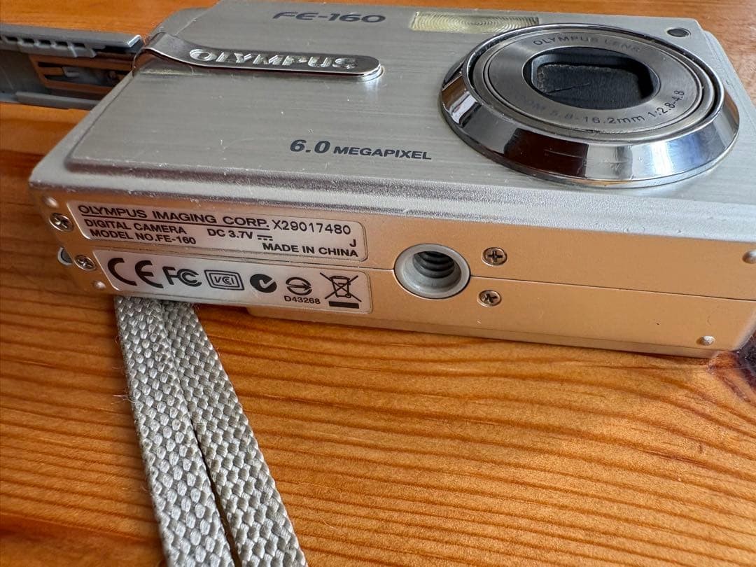 Olympus FE-160 Digital Camera 6.0MP Compact Tested with Charger 