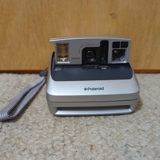 VTG Polaroid One600 Instant Camera FOR PARTS AND PIECES UNTESTED NONWORKING