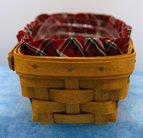 Longaberger 2004 Basket w/ Christmas Plaid Liner & Protector - Festive! - Picture 4 of 7