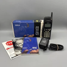 Nokia 918 Cell Phone Collector Movie Prop + Box + Charger + Manual AS IS