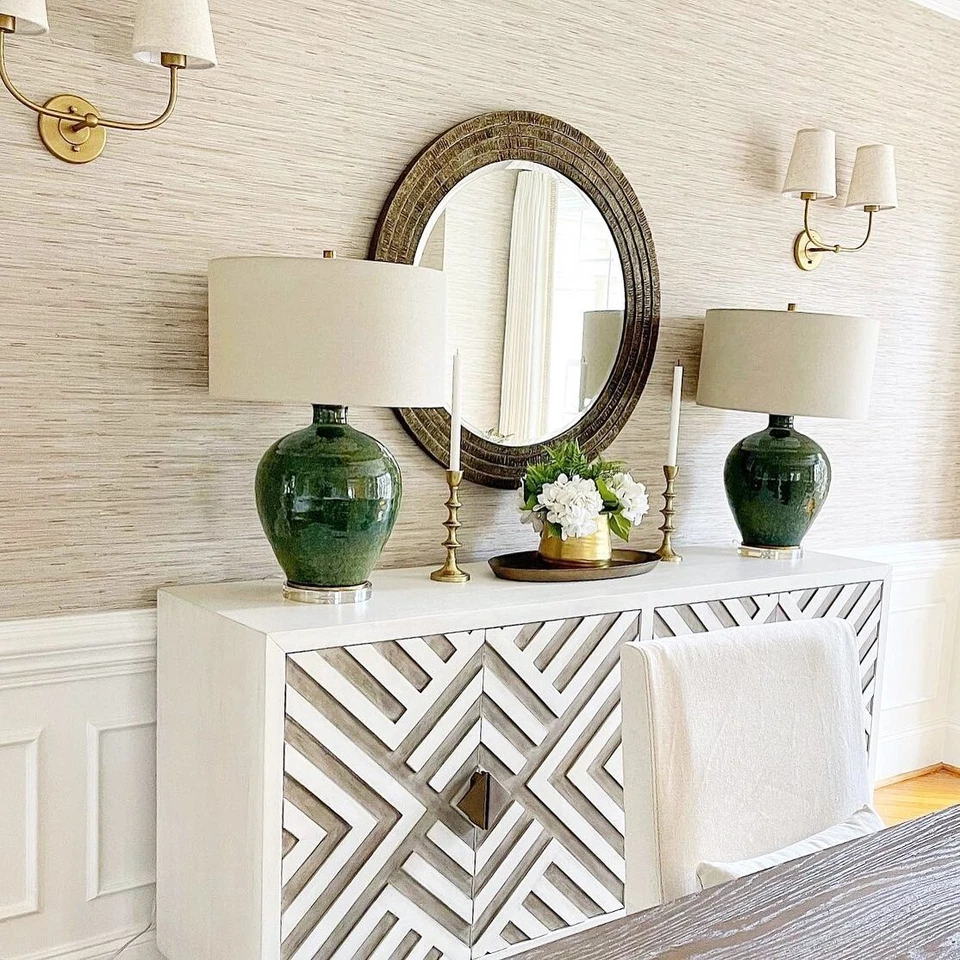 Lámpara de mesa de cerámica verde esmeralda envejecida clásica latón dorado beige tonos tierra Foto 2 de 4