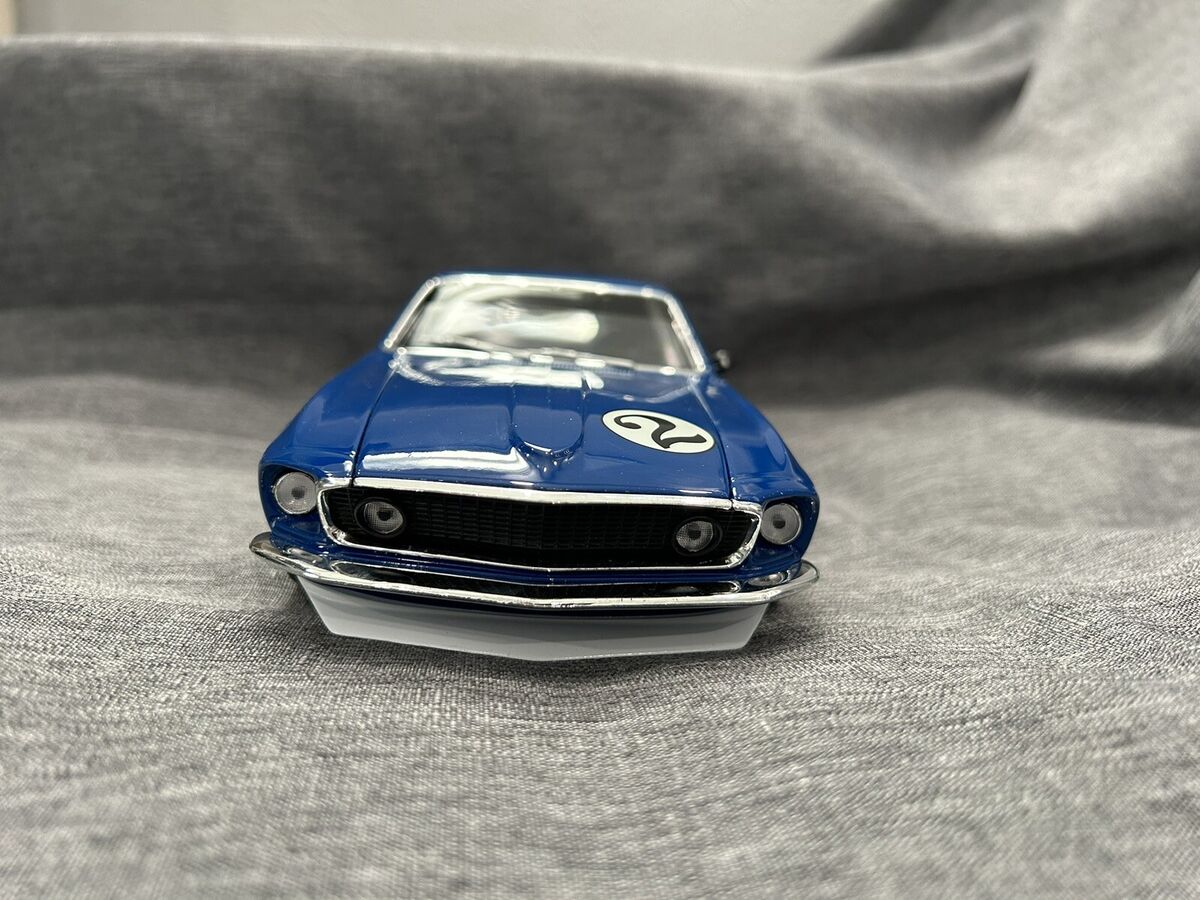 WELLY 1969 DAN GURNEY #2 TRANS AM MUSTANG 1/18 SCALE DIE WELLY 1969 DAN GURNEY #2 TRANS AM MUSTANG 1/18 SCALE DIE