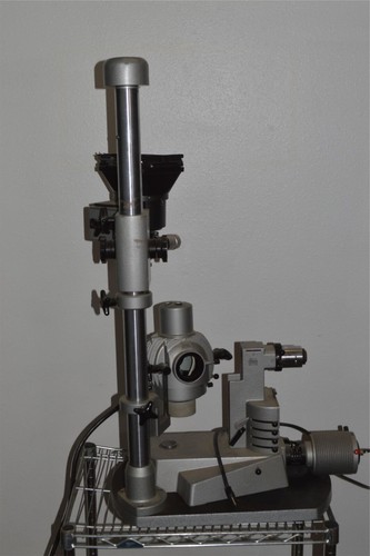 *TC* WILD HEERBRUGG LARGE HEAVY DUTY MICROSCOPE SETUP / STAND MDG4-10256 (JLU30)