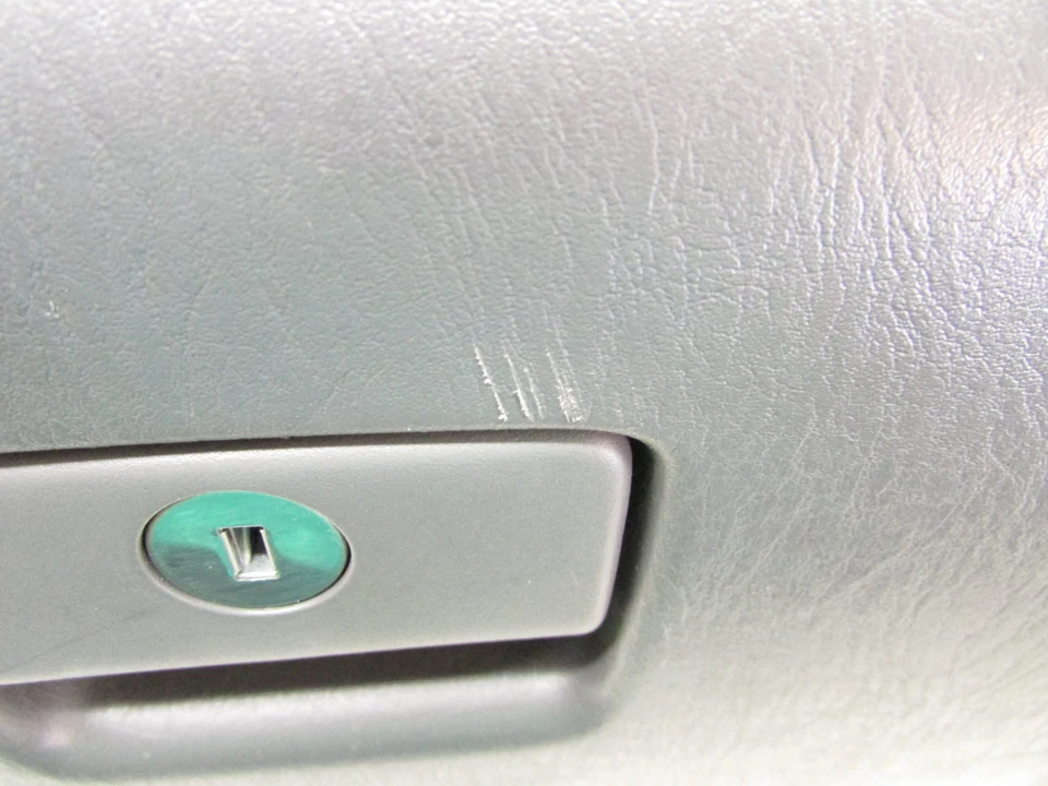 Toyota Solara 2008 guantera compartimento de almacenamiento gris 55552-aa030 OEM 04-08 Foto 2 de 4