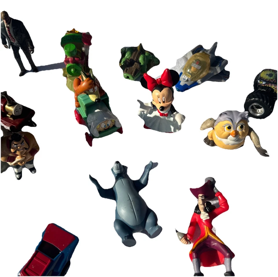 Lote De 16 Figuras De Personajes Surtidos De Colección A Modernos Juguetes Foto 4 de 4