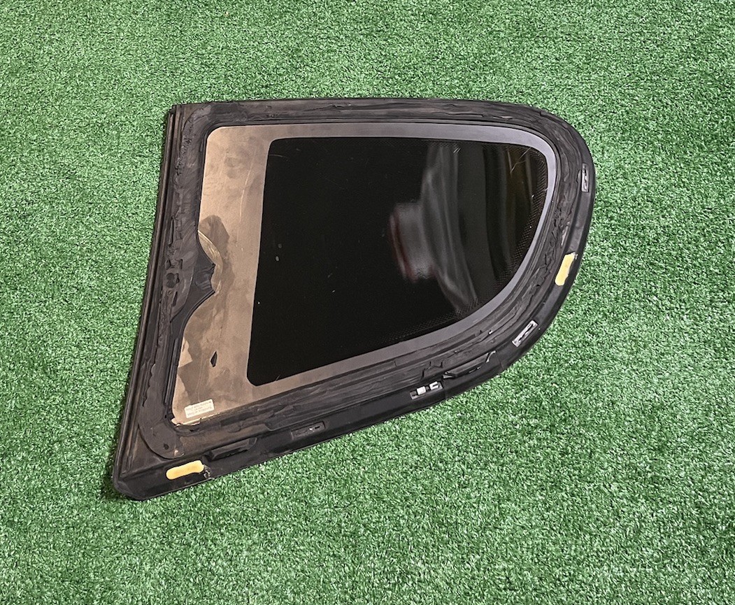 Maserati GranTurismo M145 Coupe Rear Right Side Quarter Window Glass OEM 60k