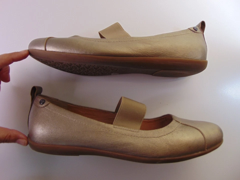 Zapatos planos Mary Jane de cuero para mujer Nurture 10 dorados Foto 3 de 4