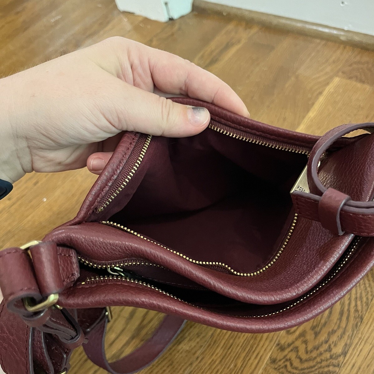 Fossil Pebble Leather Slim Zip Expandable Crossbody Shoulder
