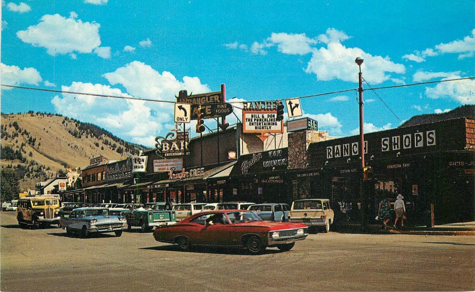 Postcard Iowa Boone Street 1950s autos Hamilton Colorpicture 23437 eBay