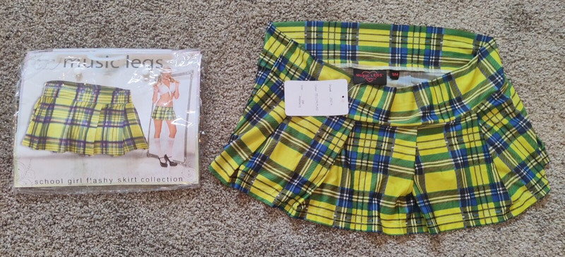 MUSIC LEGS SCHOOLGIRL YELLOW PLAID SKIRT ONLY SEXY HALLOWEEN COSTUME SZ  S/M NEW