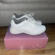 Rip-It Diamond Women’s White Softball Spikes Size 7.5 Brand New