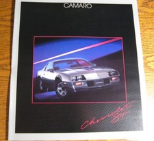 1984 Chevy Camaro Dlx Color Brochure Z28 Berlinetta Original Mint