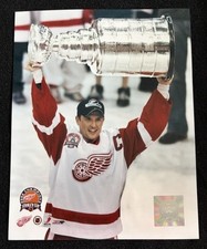 Detroit Red Wings 8X10 various players and years.