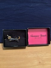Vintage Avon Treasure Beads Dachshund Pin Brooch Gold Tone