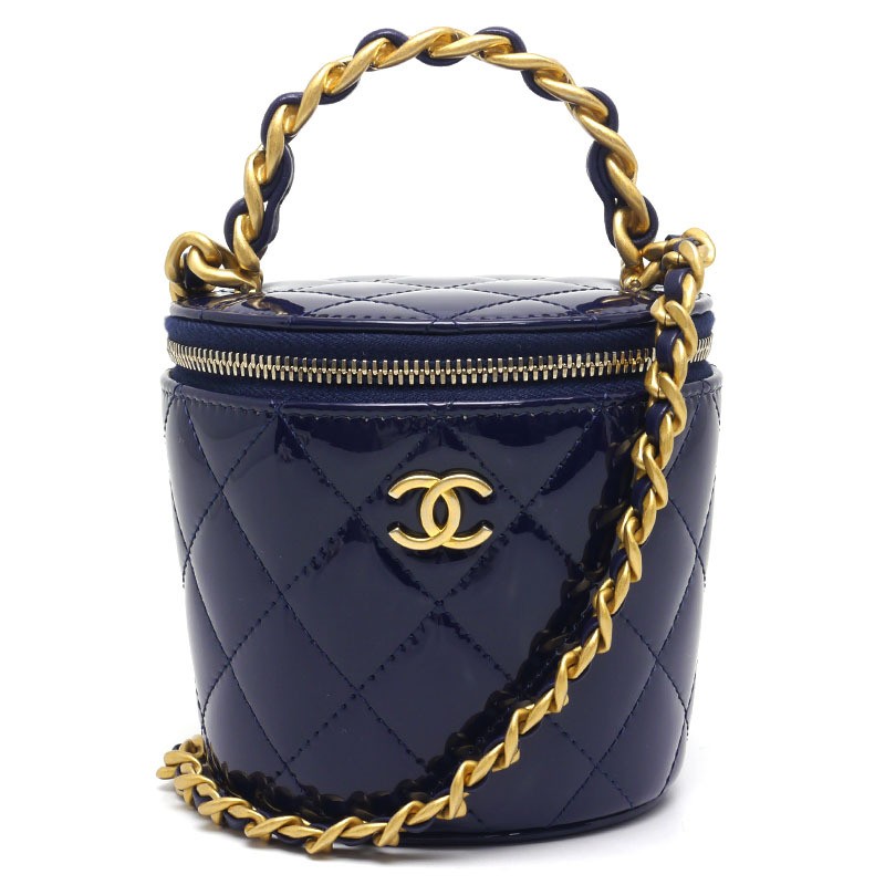 CHANEL Navy Blue Patent Matelassé Vanity Chain Shoulder Bag in Excellent Condition