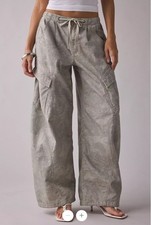 Urban Outfitters BDG Cocoon Baggy Barrel Leg Cargo Pants - Size XS - Neutral