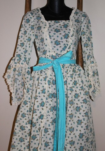 2 Piece~VICTORIAN~Colonial~REENACTMENT~Long Dress~IVORY~Blue FLOWERS~Lace~SMALL - 第 5/11 張圖片