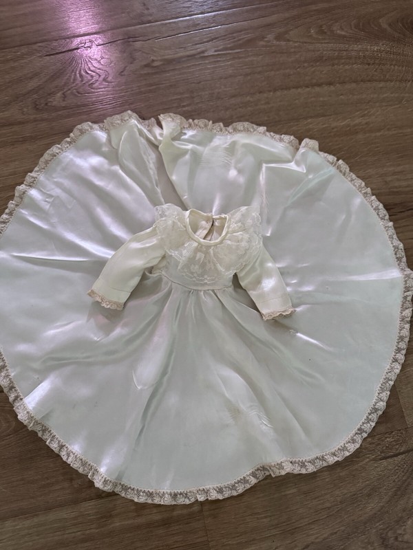 Vintage Ivory Satin & Lace DRESS/appr 15” Nice/Clean