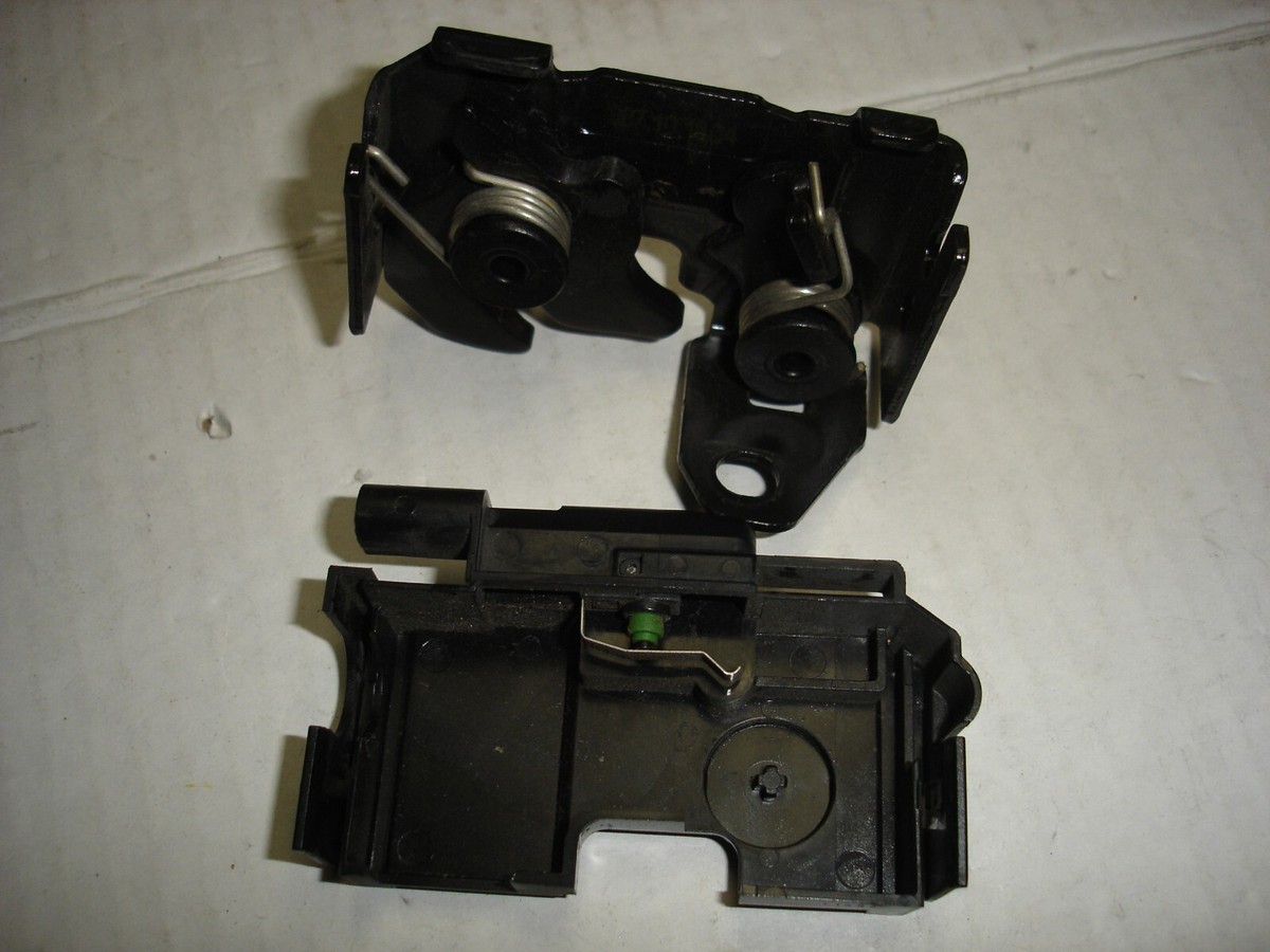 MERCEDES-BENZ A 2048800260 + 2048703158 LATCH & HOOD SWITCH 