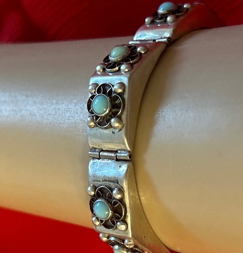 LOVELY 80’s Mexican Sterling Silver Stone Bracelet - Picture 3 of 10