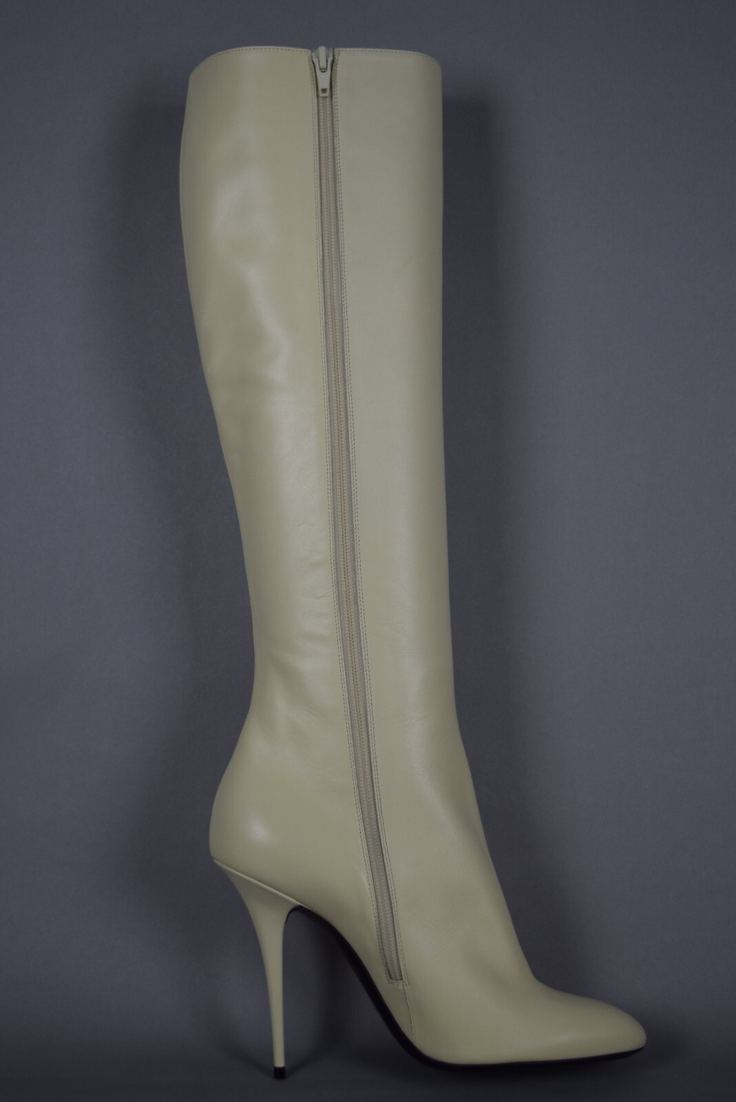 Stivali alti al ginocchio nuovi con scatola YSL Saint Laurent 71 pelle lucida taglia 41 guscio d'uovo crema