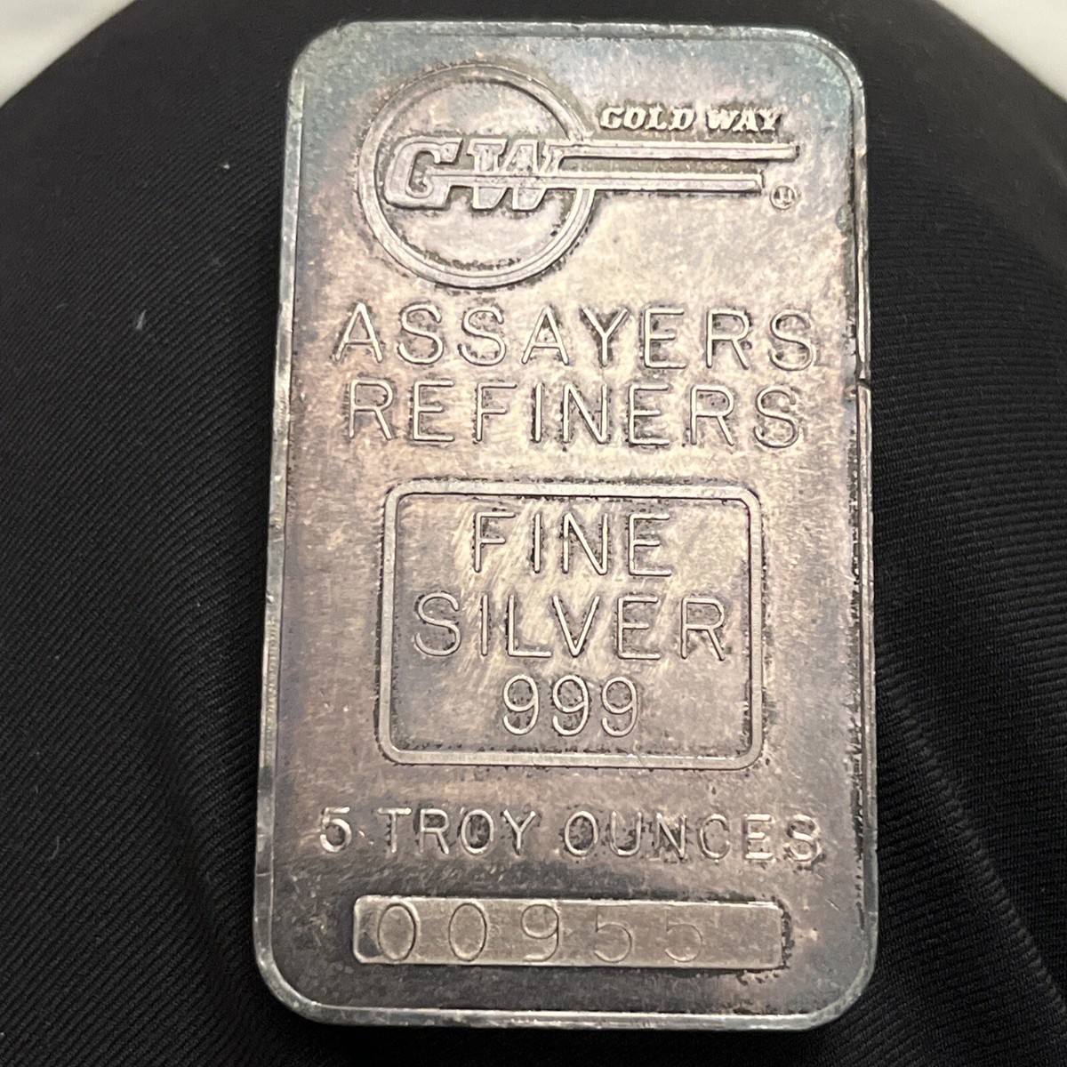 999ファインシルバー 1トロイオンス 銀バー 1981年 999ファインシルバー 1トロイオンス 銀バー 1981年 A-MARK 1oz