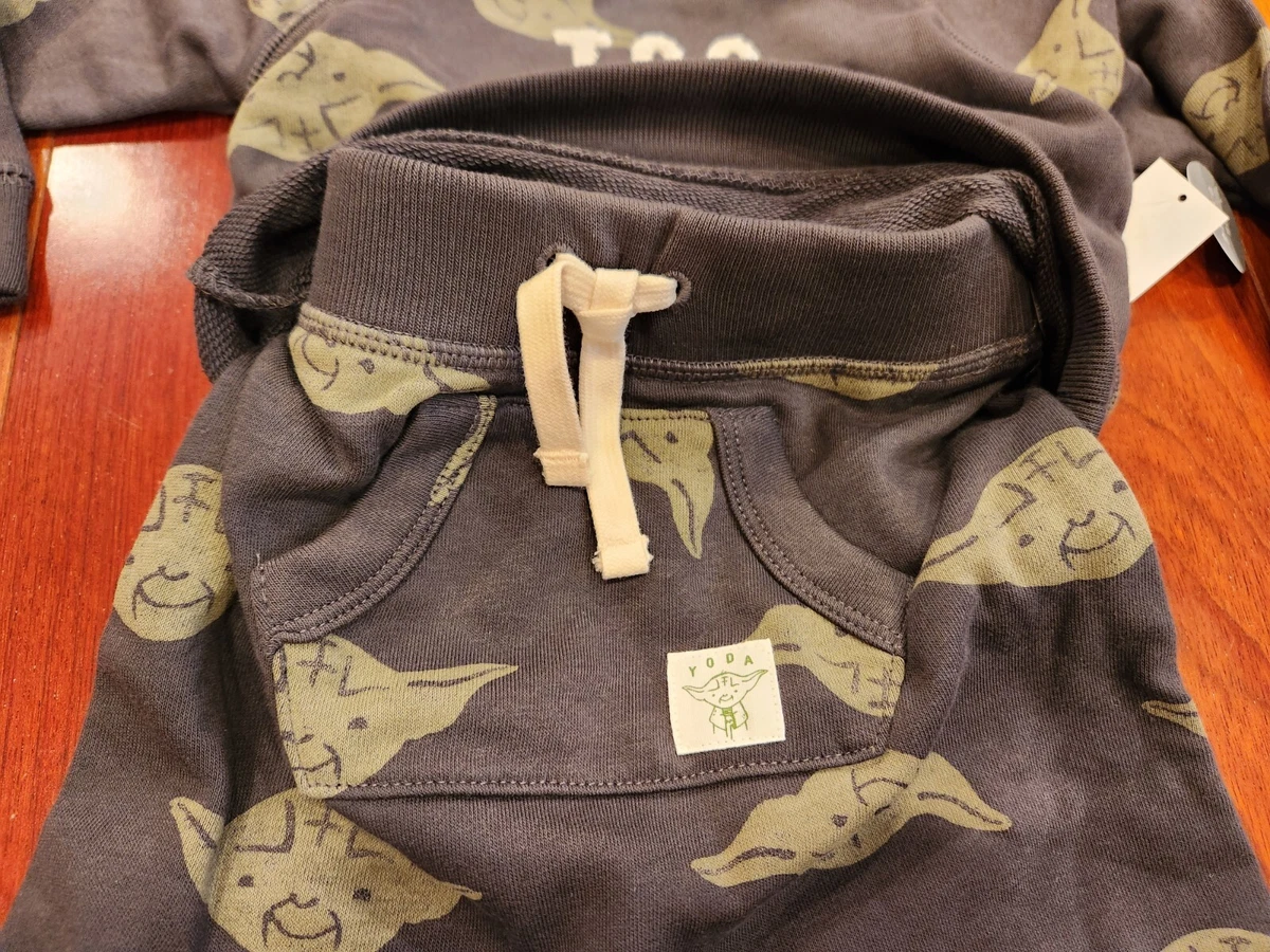 Baby yoda online sweatshirt gap