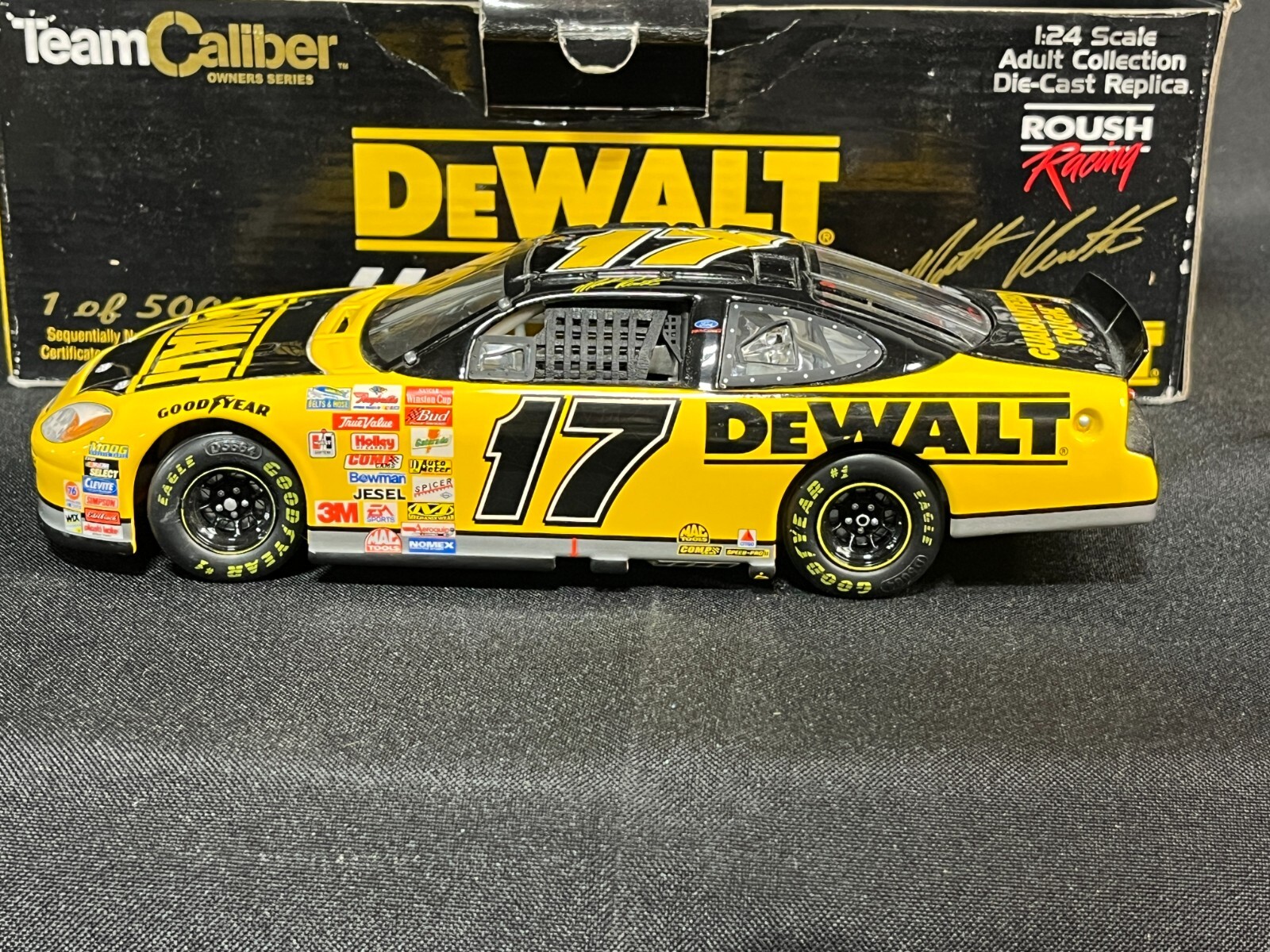 NASCAR #17 Matt Kenseth DeWalt 2001 Ford Taurus 1:24 Diecast