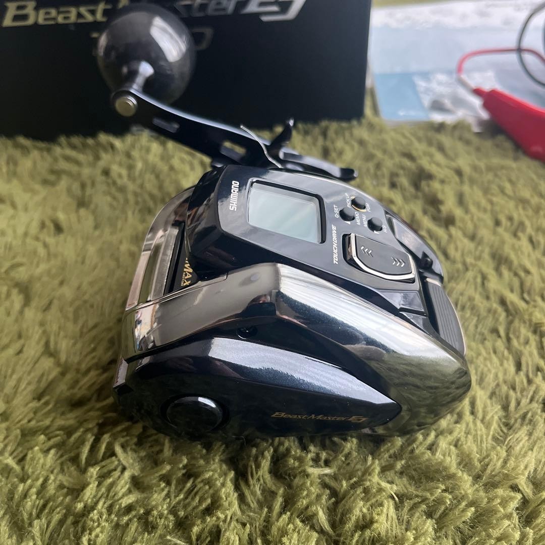Shimano 20 Beast Master 1000EJ Spinning Reel, 3.3km Line Capacity, Used - Image 4