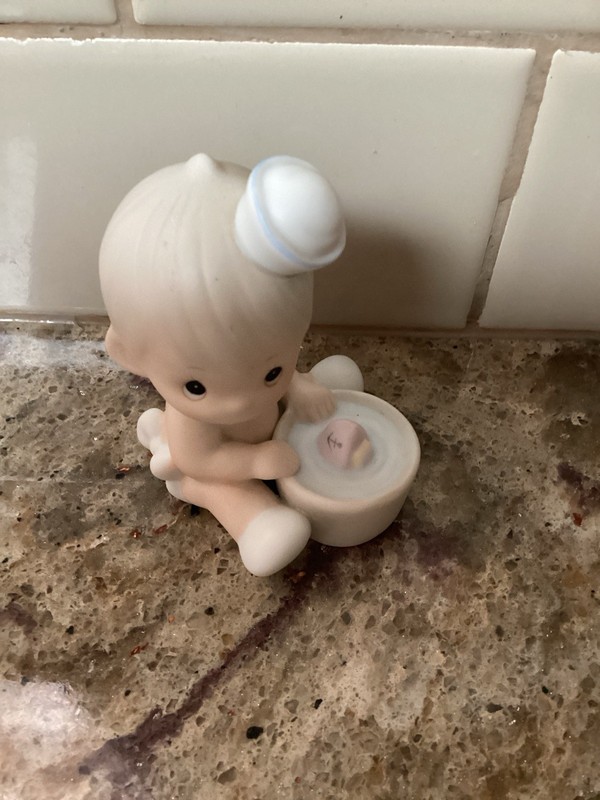 Precious Moments Figurine “I Would Be Sunk Without You”.   1987.  #102970.