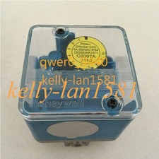 1PC New Honeywell C6097A2110 gas air pressure switch