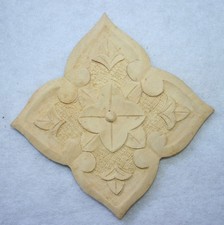 Ornament  Handarbeit ,Verzierung ,Holzzierteil in Linde,Vertiko,Schrank Nr.7a