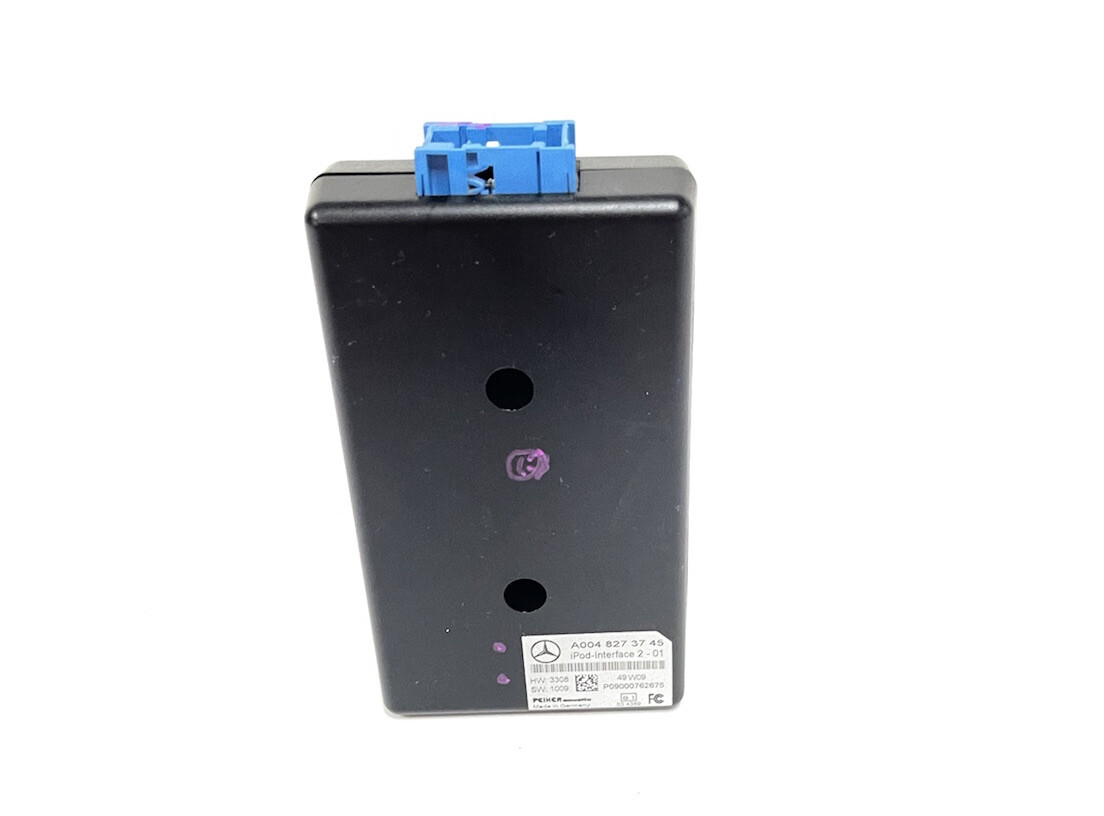 W204 MERCEDES 2010 C300 IPOD INTERFACE CONTROL MODULE OEM 