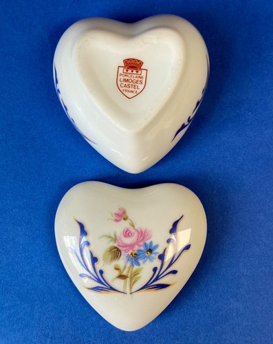 Vtg Limoges Trinket Box Heart Shaped Pink Flowers Porcelain Cobalt Blue France - Picture 8 of 9