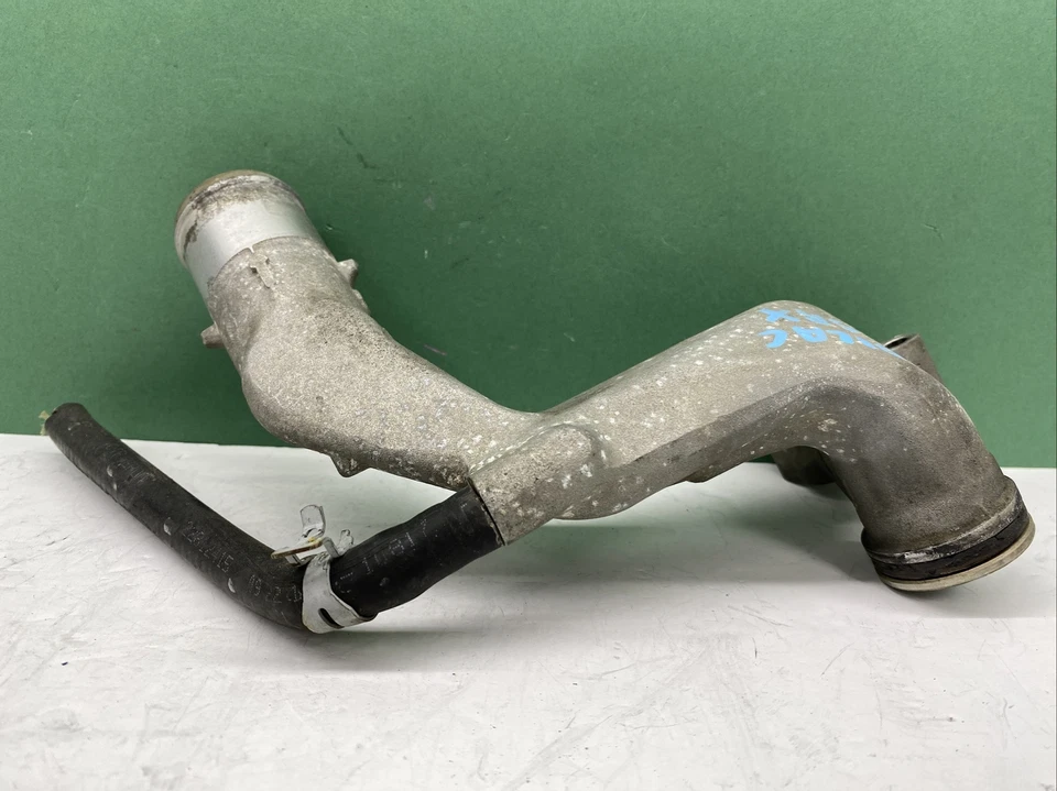 Cadillac SRX 2007 motor refrigerante salida de agua GM 12625268 Foto 4 de 4