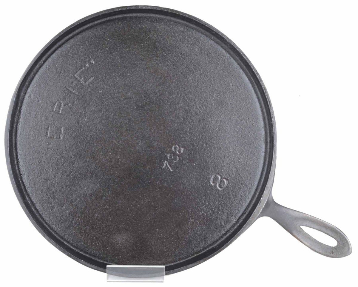 Vintage Pre-Griswold Eire No 8 (738) Cast Iron Handle Griddle