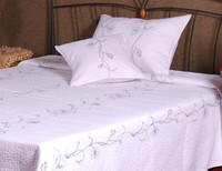Tache 3 Pc Floral White Secret Garden Embroidered Bedspread Quilt Set Twin on sale Tache 3 Pc Floral White Secret Garden Embroidered Bedspread Quilt Set Twin on sale
