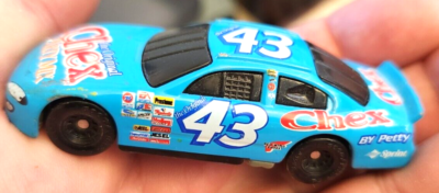 チャーリーページ Amazon.com: CURT 12343 Class 2 Trailer Hitch, 1-1/4-Inch Receiver